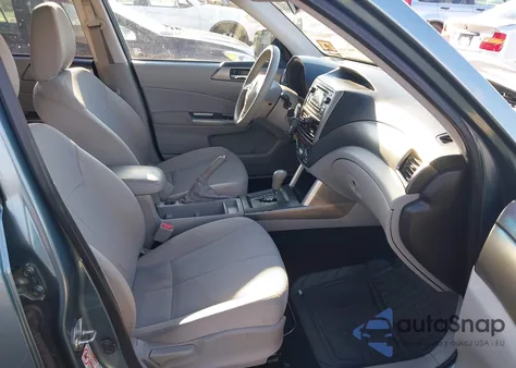 2011 Subaru Forester 2.5X Premium из США, поврежденный, VIN JF2SHADC4BH758568